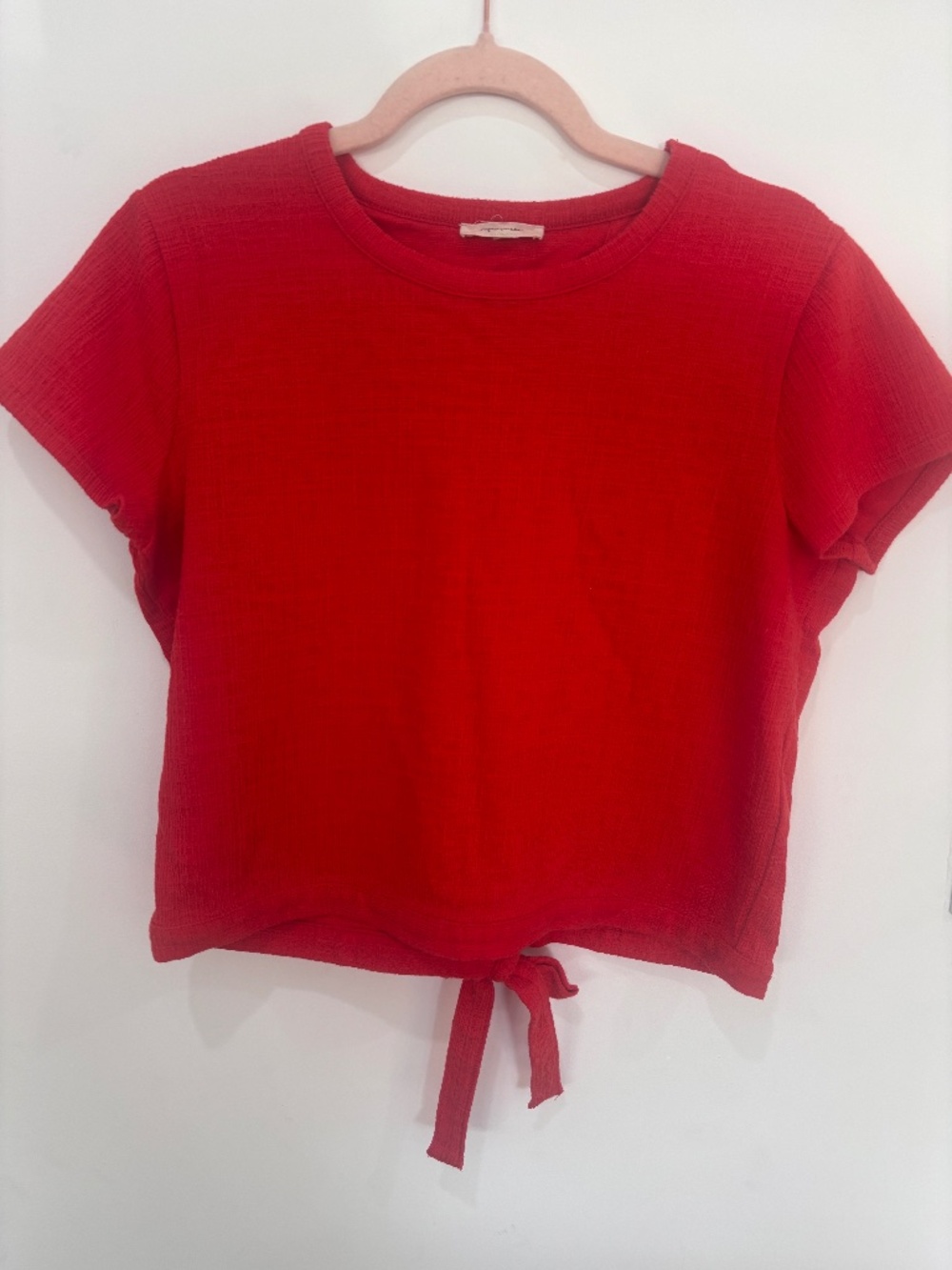 Red Textured Tie Hem Short Sleeve Crewneck Top Women’s Medium